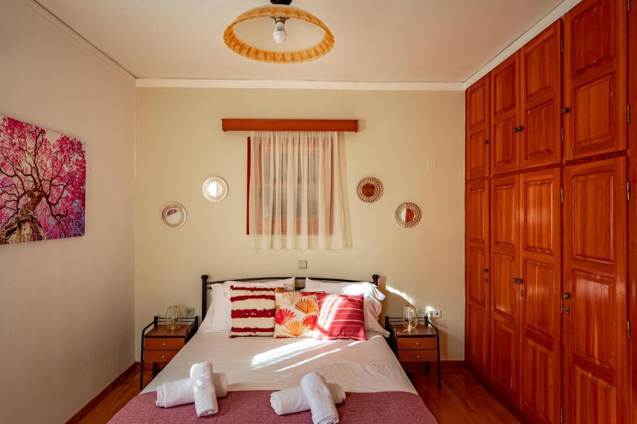 Golden Flower'S Apartment Poros  Esterno foto