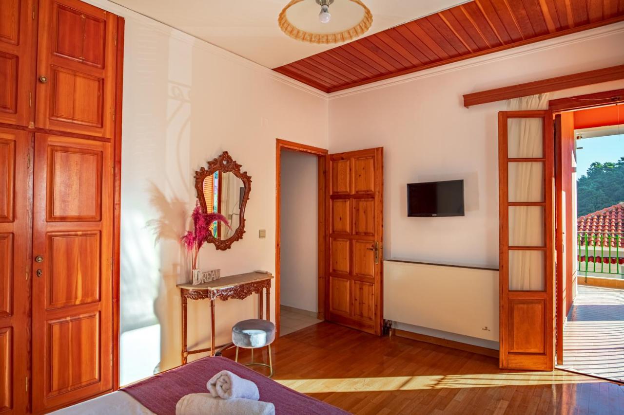 Golden Flower'S Apartment Poros  Esterno foto