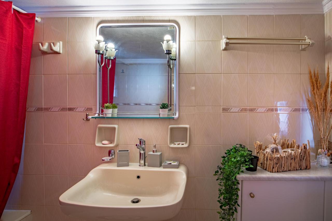 Golden Flower'S Apartment Poros  Esterno foto